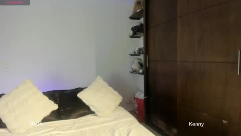 twintease online show from February 2025 04:10:02 PM