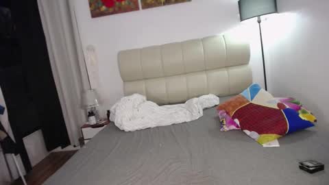 Snapshot of twitter_venusjenner chatting on December 2024 09:39:02 AM REIGNEASIA online show from December 2024 09:39:02 AM