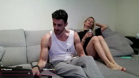 two_hot_to_handle online show from February 2026 08:27:02 PM