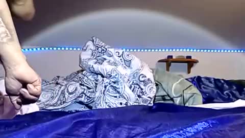 Snapshot of twohorny866 chatting on February 2026 06:33:02 AM Twohorny866 online show from February 2026 06:33:02 AM