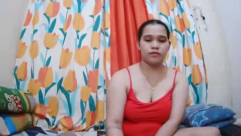 Snapshot of twowetcuties chatting on January 2025 08:29:01 AM Lyn and lea online show from January 2025 08:29:01 AM