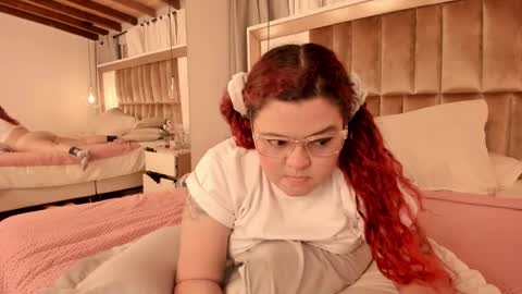 Twiggy online show from January 2025 11:13:01 PM