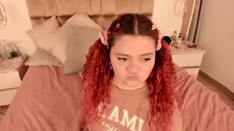 Twiggy online show from February 2025 04:07:01 AM