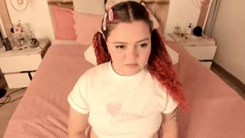 Twiggy online show from March 2025 08:11:01 PM