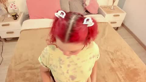 Twiggy online show from September 2025 08:09:01 PM