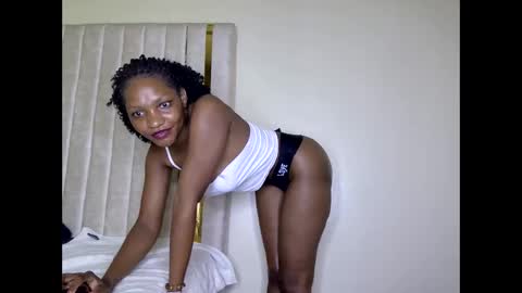 tyla_cerry online show from September 2025 02:30:02 PM