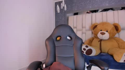  TYLA  online show from February 2025 03:33:01 AM