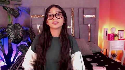 tyla_ks online show from September 2025 07:46:02 PM