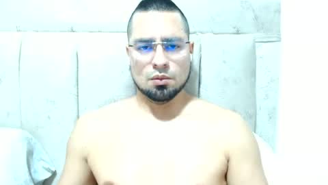 Snapshot of tyler_frank chatting on June 2026 04:04:02 AM tyler_frank online show from June 2026 04:04:02 AM