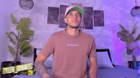 Snapshot of tyler_jonnes chatting on December 2024 08:17:02 AM Tyler online show from December 2024 08:17:02 AM