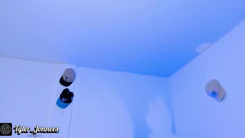 Snapshot of tyler_jonnes chatting on November 2025 11:26:01 PM Tyler online show from November 2025 11:26:01 PM