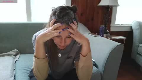 Tyler Sands online show from November 2025 01:21:02 PM