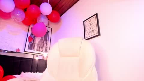       online show from February 2025 02:59:02 AM