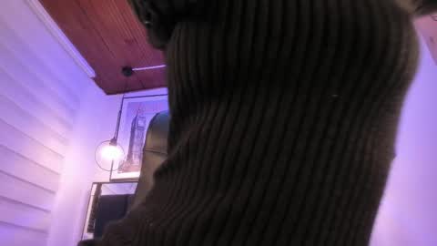       online show from October 2025 03:58:01 AM