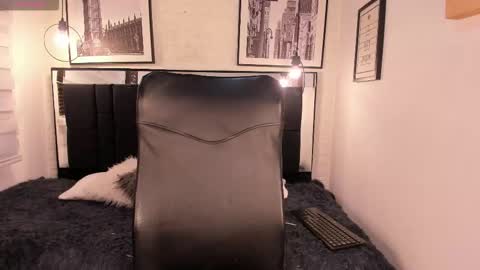       online show from October 2025 03:36:02 AM