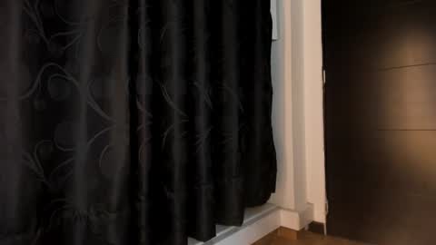 tylla__ online show from March 2026 05:26:02 AM