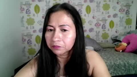 Snapshot of tyna_b chatting on April 2026 04:11:01 PM Tyna online show from April 2026 04:11:01 PM