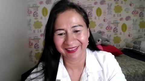 Snapshot of tyna_b chatting on May 2026 12:59:02 AM Tyna online show from May 2026 12:59:02 AM