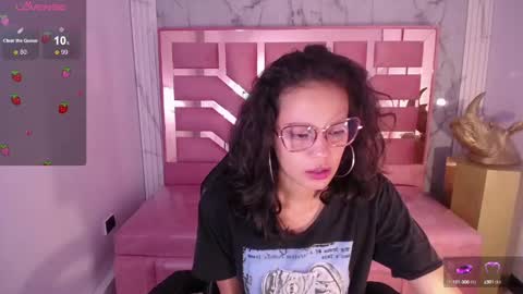 Snapshot of tyna_ch chatting on January 2025 07:53:02 PM TYNA online show from January 2025 07:53:02 PM