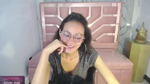 Snapshot of tyna_ch chatting on February 2025 05:01:02 PM TYNA online show from February 2025 05:01:02 PM