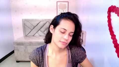 Snapshot of tyna_ch chatting on February 2025 07:38:02 PM TYNA online show from February 2025 07:38:02 PM