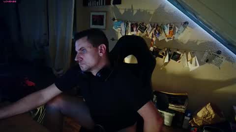 Snapshot of tyran28111984 chatting on November 2025 08:51:01 PM Sascha online show from November 2025 08:51:01 PM