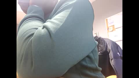 Snapshot of tyroneall chatting on January 2025 03:33:01 PM tyroneall online show from January 2025 03:33:01 PM