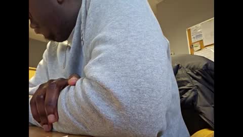 Snapshot of tyroneall chatting on November 2025 03:02:01 PM tyroneall online show from November 2025 03:02:01 PM