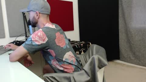 Tyrone Mattias online show from February 2025 11:14:02 PM