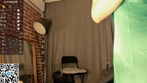 Snapshot of tyty_pupu chatting on December 2024 05:23:02 PM Christine 3 Next broadcast tomorrow at 2100 GMT 5 online show from December 2024 05:23:02 PM