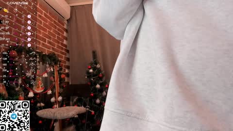 Snapshot of tyty_pupu chatting on January 2025 06:06:01 PM Christine 3 Next broadcast tomorrow at 2100 GMT 5 online show from January 2025 06:06:01 PM