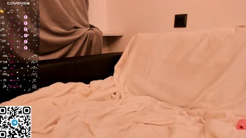 Snapshot of tyty_pupu chatting on January 2025 11:45:01 PM Christine 3 Next broadcast tomorrow at 2100 GMT 5 online show from January 2025 11:45:01 PM