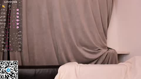 Snapshot of tyty_pupu chatting on February 2025 08:52:02 PM Christine 3 Next broadcast tomorrow at 2100 GMT 5 online show from February 2025 08:52:02 PM