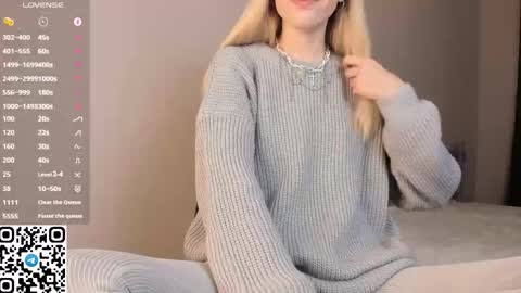 Snapshot of tyty_pupu chatting on October 2025 07:11:01 PM Christine 3 Next broadcast tomorrow at 2100 GMT 5 online show from October 2025 07:11:01 PM