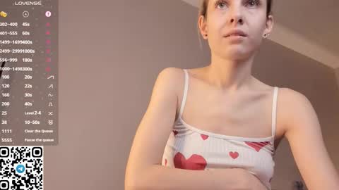 Snapshot of tyty_pupu chatting on November 2025 06:08:01 PM Christine 3 Next broadcast tomorrow at 2100 GMT 5 online show from November 2025 06:08:01 PM