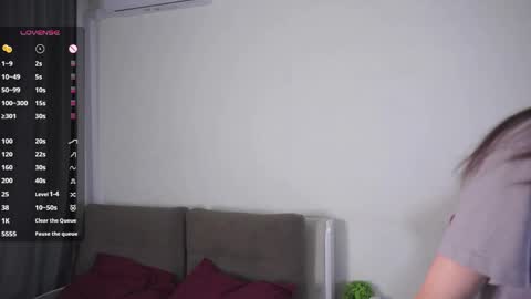 Lili online show from May 2026 06:26:02 PM