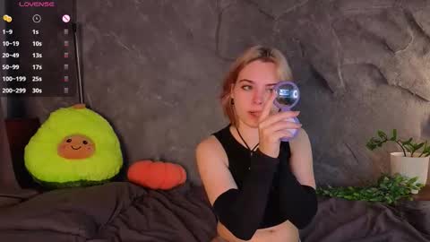 Snapshot of udeleclive chatting on November 2025 03:16:01 PM Polly online show from November 2025 03:16:01 PM