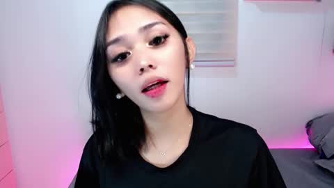 Snapshot of ughliah chatting on February 2026 06:23:01 AM urbbgirl alliah online show from February 2026 06:23:01 AM