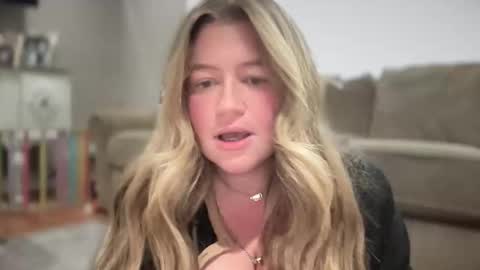 Tate online show from October 2025 06:08:01 PM