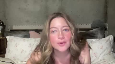 Tate online show from November 2025 03:45:01 PM