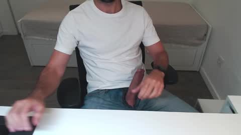 Snapshot of ulep chatting on October 2025 10:27:02 AM Ulep online show from October 2025 10:27:02 AM