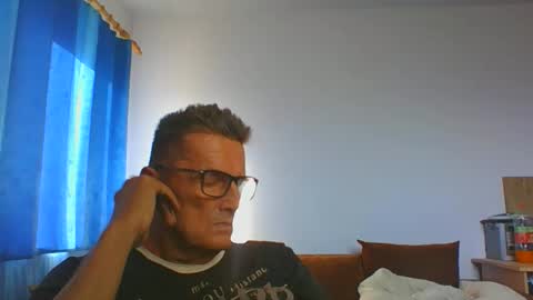 Snapshot of ulmeni4 chatting on May 2026 03:31:01 PM ulmeni4 online show from May 2026 03:31:01 PM