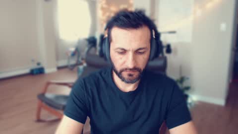 ultratoaster online show from January 2025 09:36:01 PM