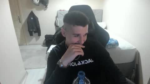 hi im mike tyson -  online show from November 2025 06:28:02 PM