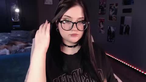 Snapshot of uminarin chatting on December 2024 02:53:02 AM Julia online show from December 2024 02:53:02 AM