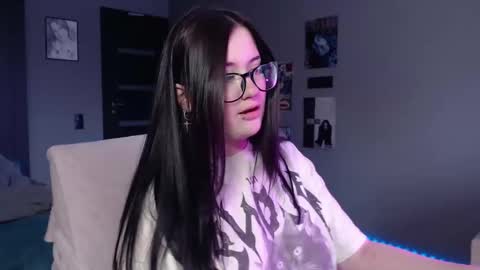 Snapshot of uminarin chatting on December 2024 07:26:01 AM Julia online show from December 2024 07:26:01 AM