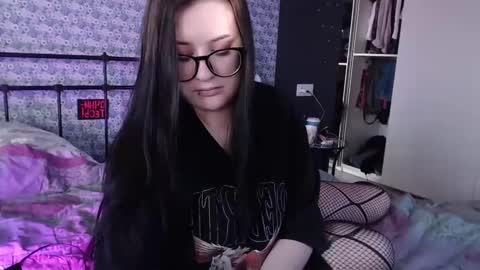 Snapshot of uminarin chatting on December 2024 08:00:02 AM Julia online show from December 2024 08:00:02 AM