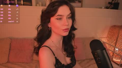 Una  online show from April 2026 10:30:01 AM