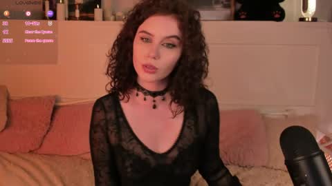 Una  online show from June 2026 12:49:01 PM