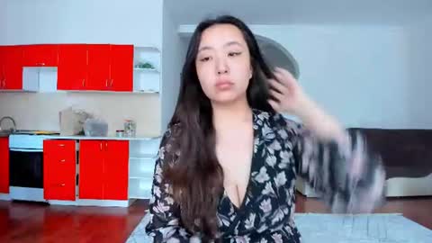 mia online show from June 2026 03:31:02 AM